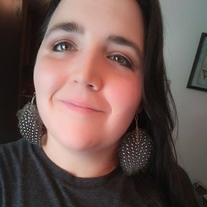 Meet your Posher, Kendra